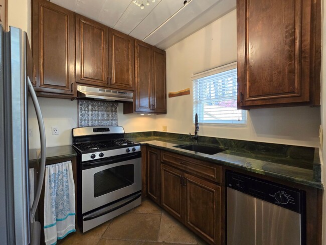 Building Photo - 113 Camino Escondido