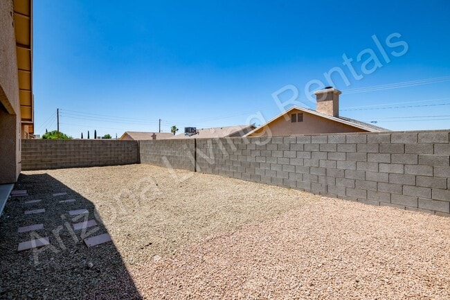 Building Photo - HUALAPAI MOUNTAIN FOOTHILLS HOME