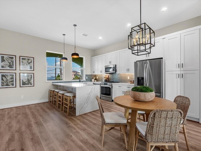 Building Photo - 1102 64th St