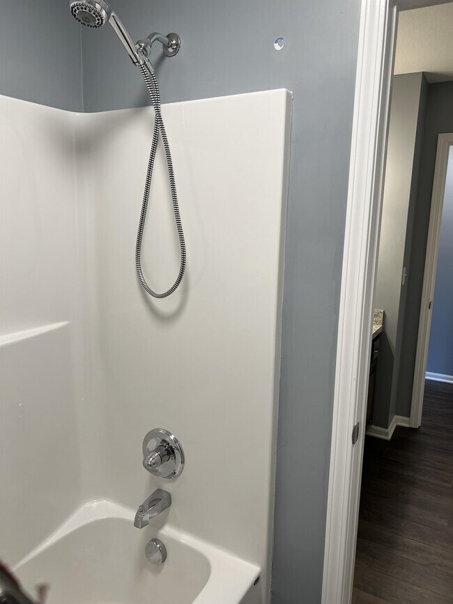 Building Photo - 891 W Gay St