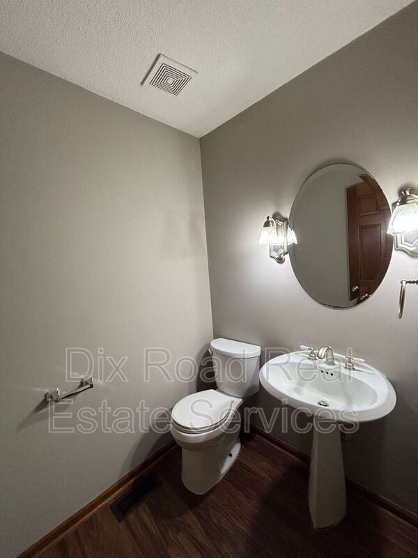Building Photo - 4537 Rosewood Ct