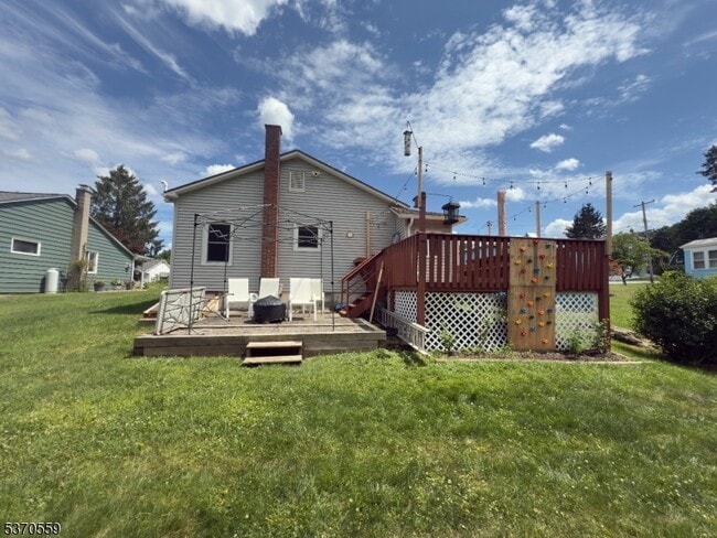 Building Photo - 43 Sterling St