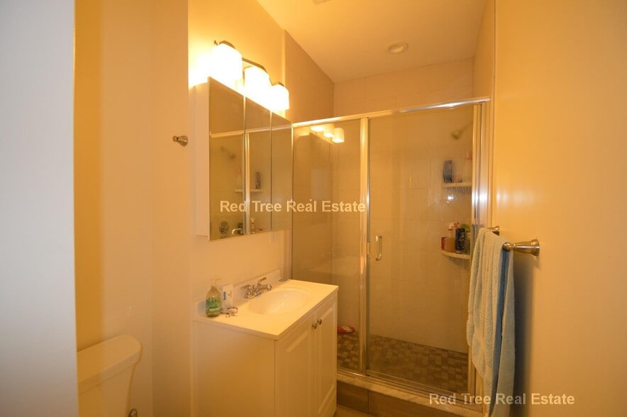 Building Photo - 29 Commonwealth Terrace