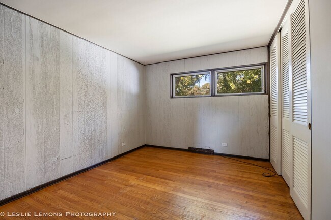 Building Photo - 59 Elmwood Dr