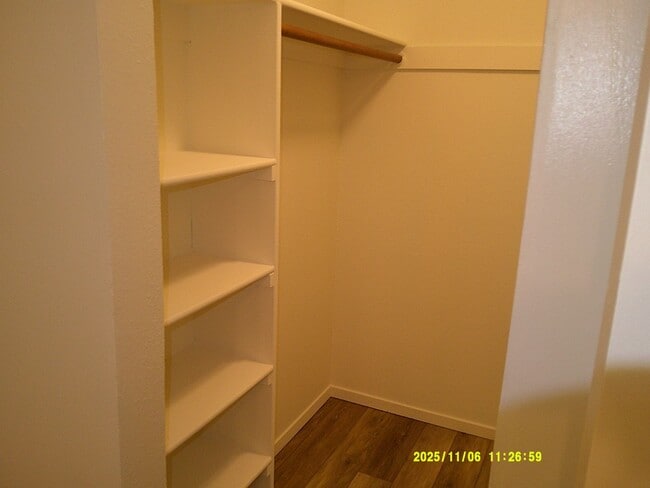 Building Photo - 390 S Almond St