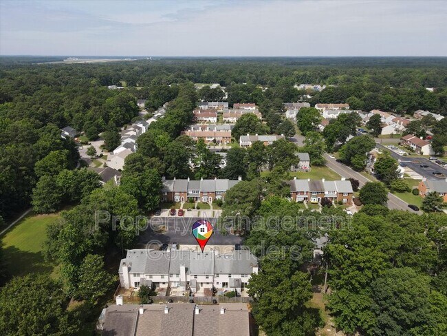 Building Photo - 117 Kingsbridge Ln
