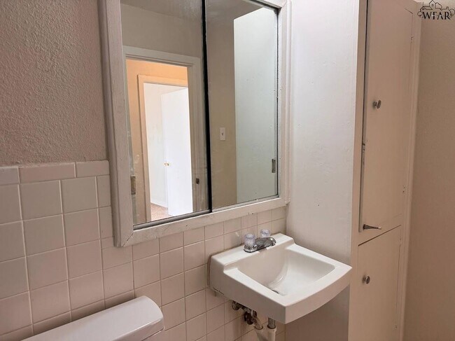 Building Photo - 2907 Moffett Ave