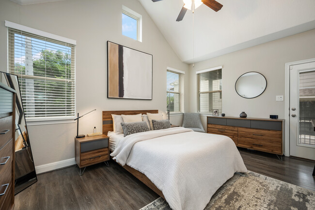 Building Photo - 17339 Moscato