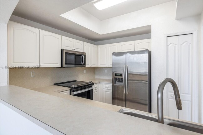 Building Photo - 8854 W Flagler St