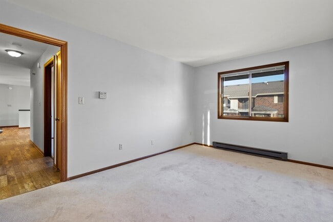 Building Photo - 6720 Mariner Dr