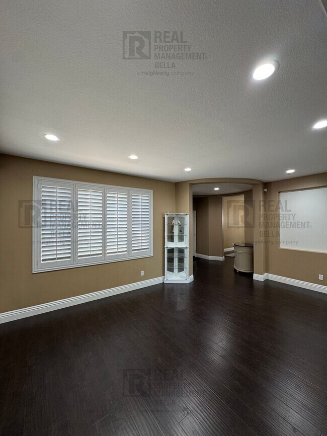 Building Photo - Spacious Murrieta Home with Pool, Spa, Firepit & Backyard Entertaining