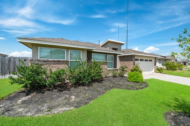 Building Photo - 818 Starcross Bnd Dr