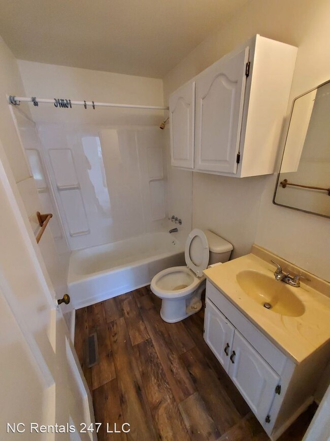 Building Photo - 2 br, 1 bath House - 2313 Maple St