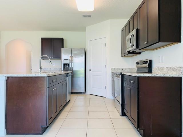 Building Photo - 471 Aberdeen Dr