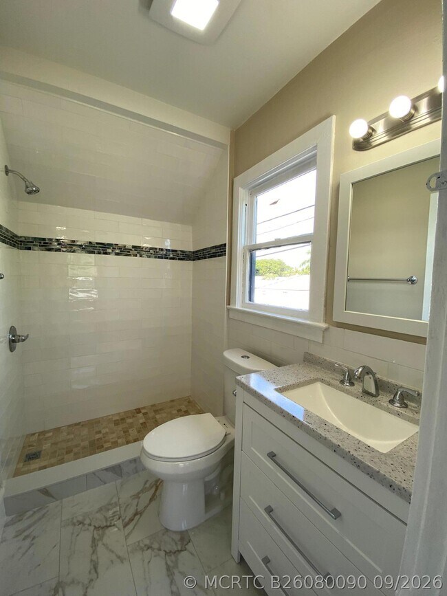 Building Photo - 203 Foresteria Dr