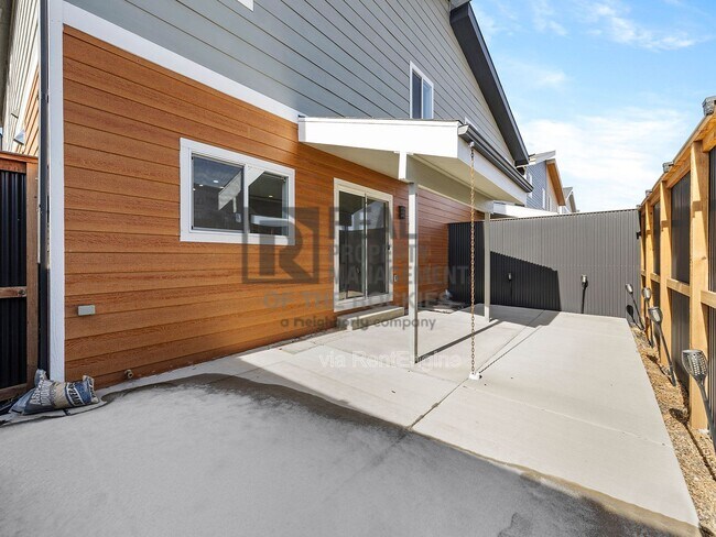 Building Photo - 1504 60th Ave