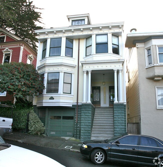 Primary Photo - 15-17 Piedmont St