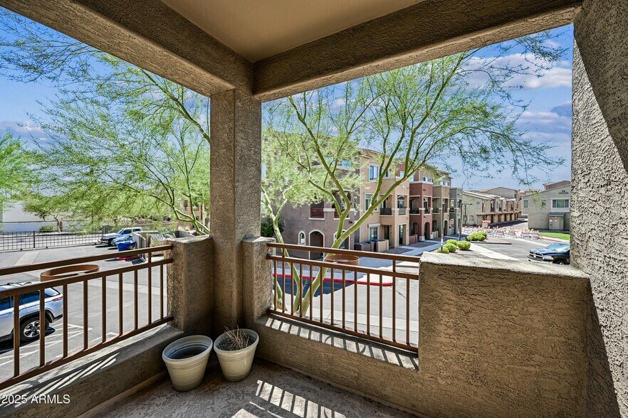Building Photo - 240 W Juniper Ave