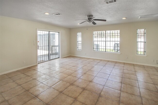 Building Photo - 10322 Nold Dr