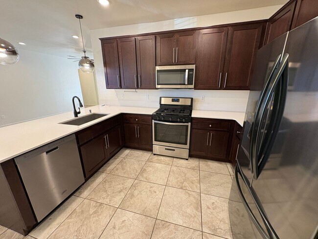 Building Photo - Beautiful home in a gated community Rent Ready!