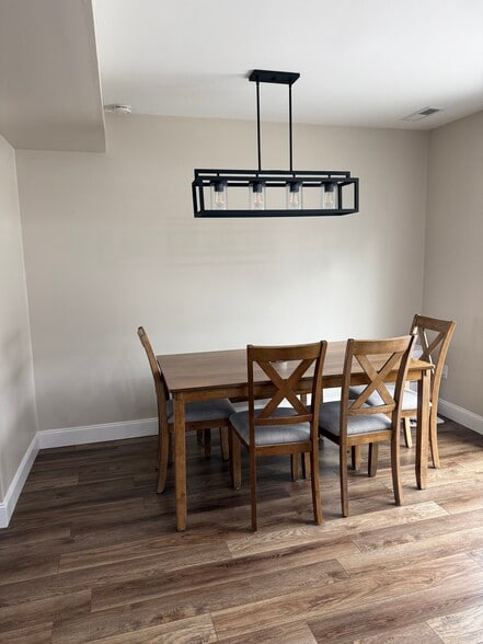 Building Photo - 1 Unison Ct