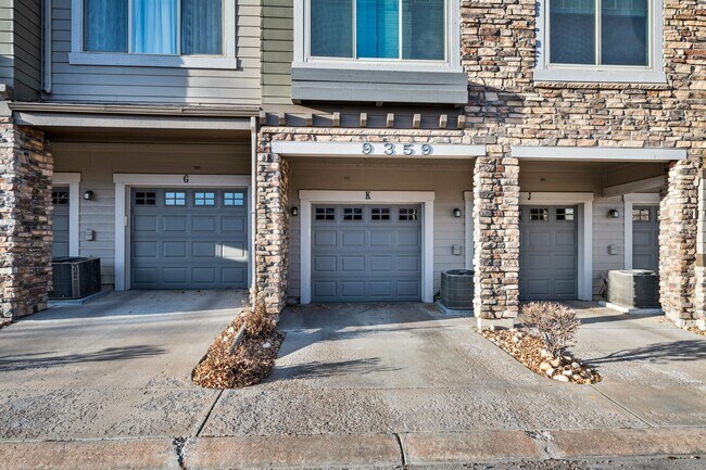 Building Photo - 9359 Las Ramblas Ct