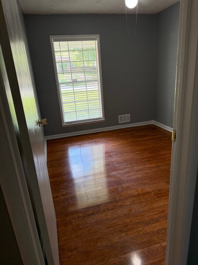 Building Photo - 6529 Sinclair Pl