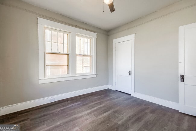 Building Photo - 1445 Lucile Ave SW