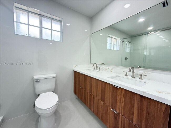 Building Photo - 3514 W 76th St
