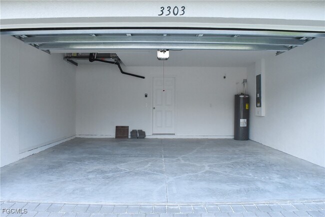 Building Photo - 3303 Irma St