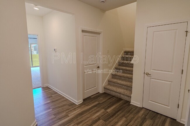 Building Photo - 641 W Bulrush Ct