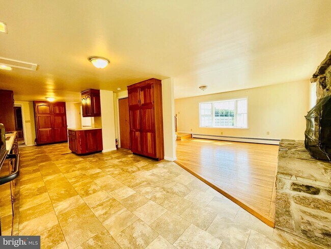 Building Photo - 288 Oxford Rd