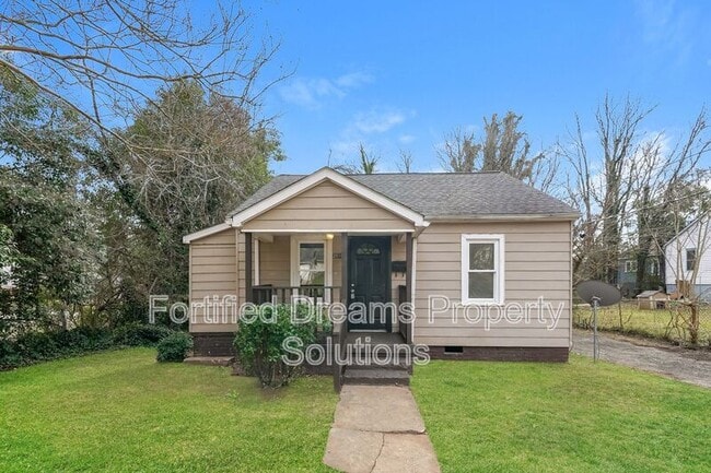 Building Photo - 2010 Temple St