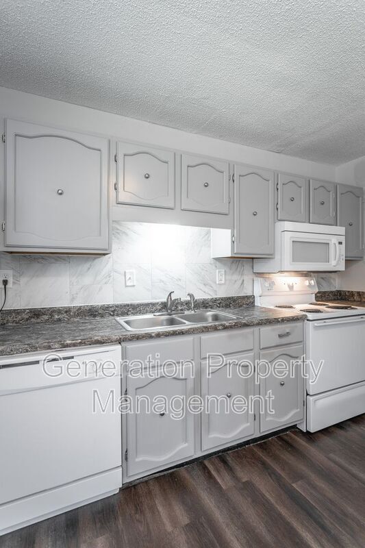 Building Photo - 44 St Victors Ln