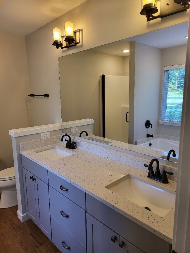 Building Photo - STATUS: AVAILABLE  | $2100.00 a month + $1...