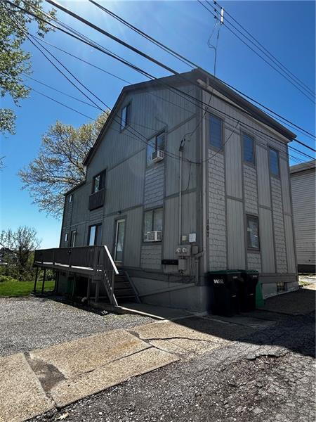 Building Photo - 107 Shoup St