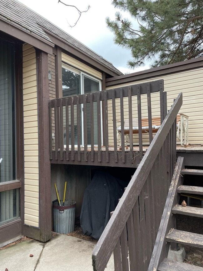 Building Photo - Beautiful South Ogden home