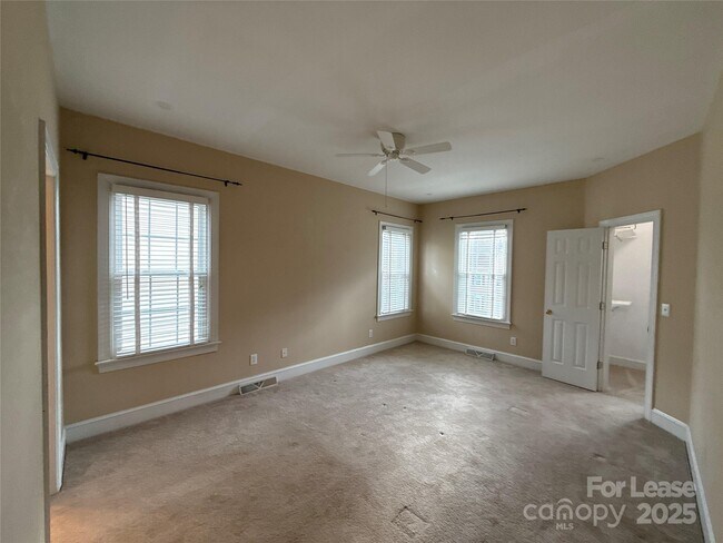 Building Photo - 805 Stargard Ct