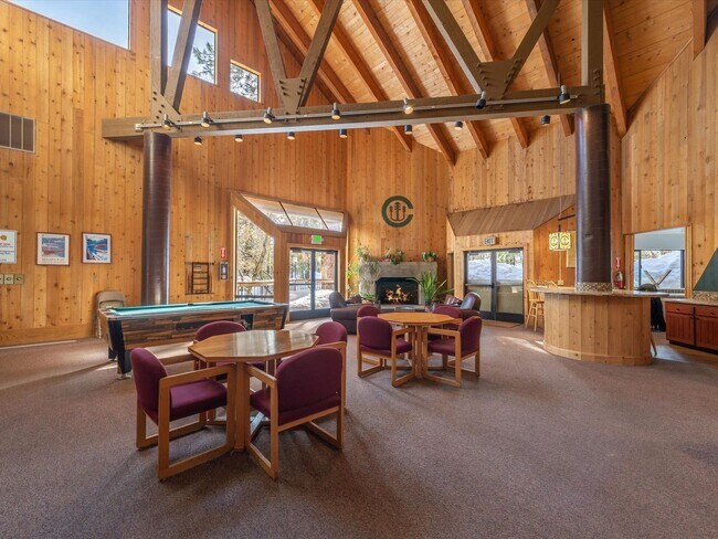 Building Photo - SKI LEASE:  Updated Townhome in Wooded, Central North Lake Location!