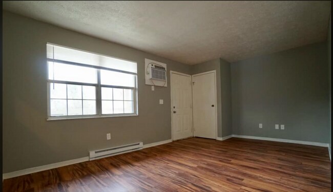 Building Photo - 1007 Holloway St