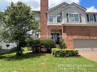 Building Photo - Beautiful 4 bed/2.5 bath in popular area o...