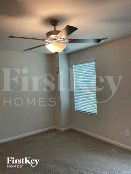 Building Photo - 9424 Village View Ct NW