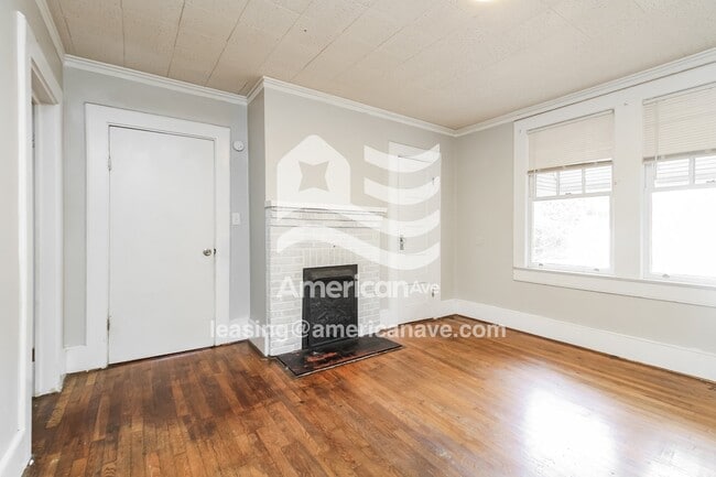 Building Photo - 4213 Ridgewood Ave