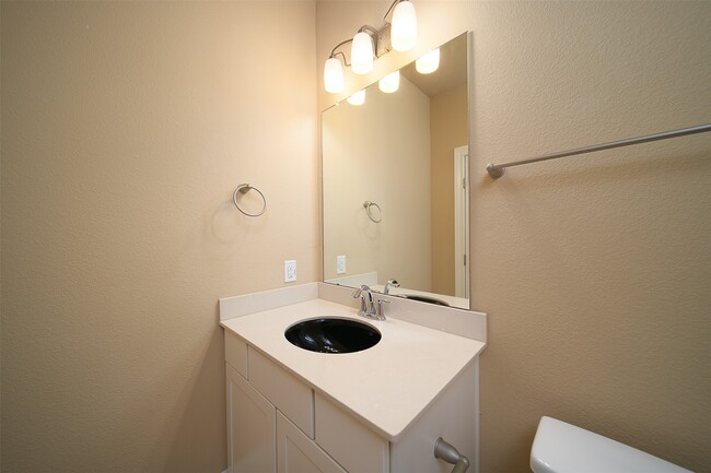 Building Photo - 1231 Creekside Acres Ct