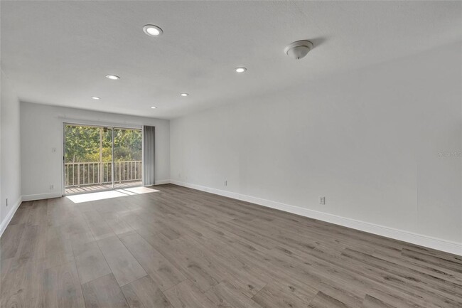 Building Photo - Fantastic Winter Park Condo