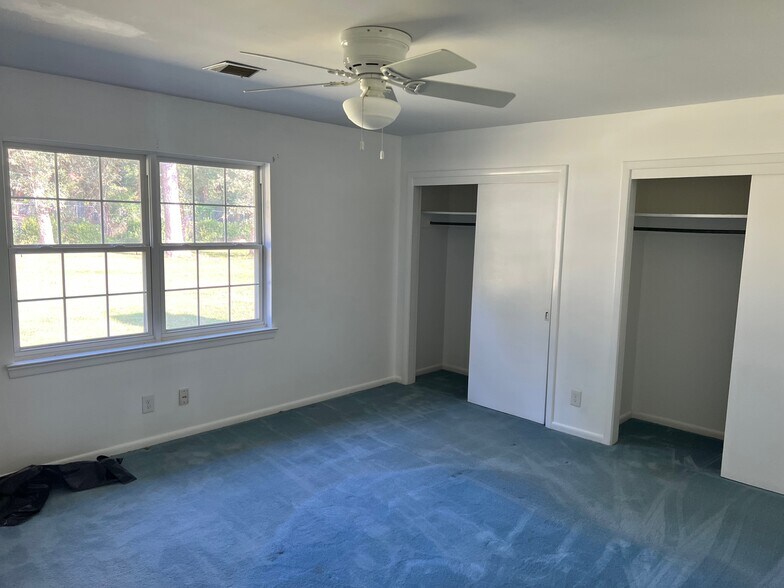 Master Bedroom - 1810 N 58th Ave