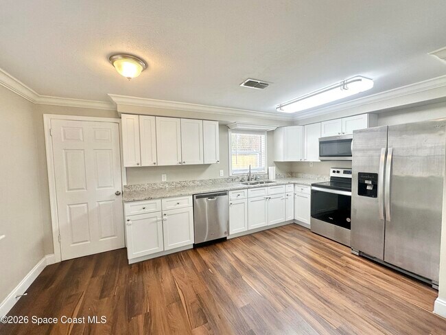 Building Photo - 4785 Brookhaven St