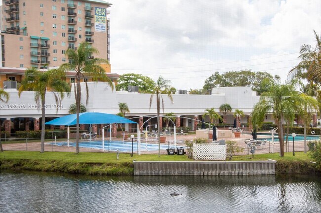 Building Photo - 505 E Dania Beach Blvd