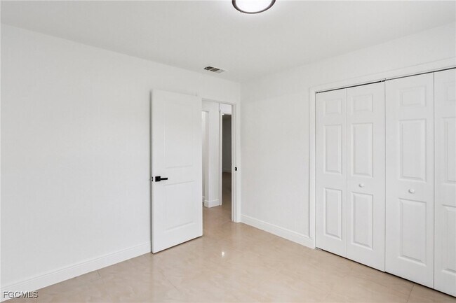 Building Photo - 89 Cabana Ave