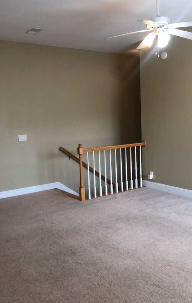 Building Photo - 211 Cullom Way